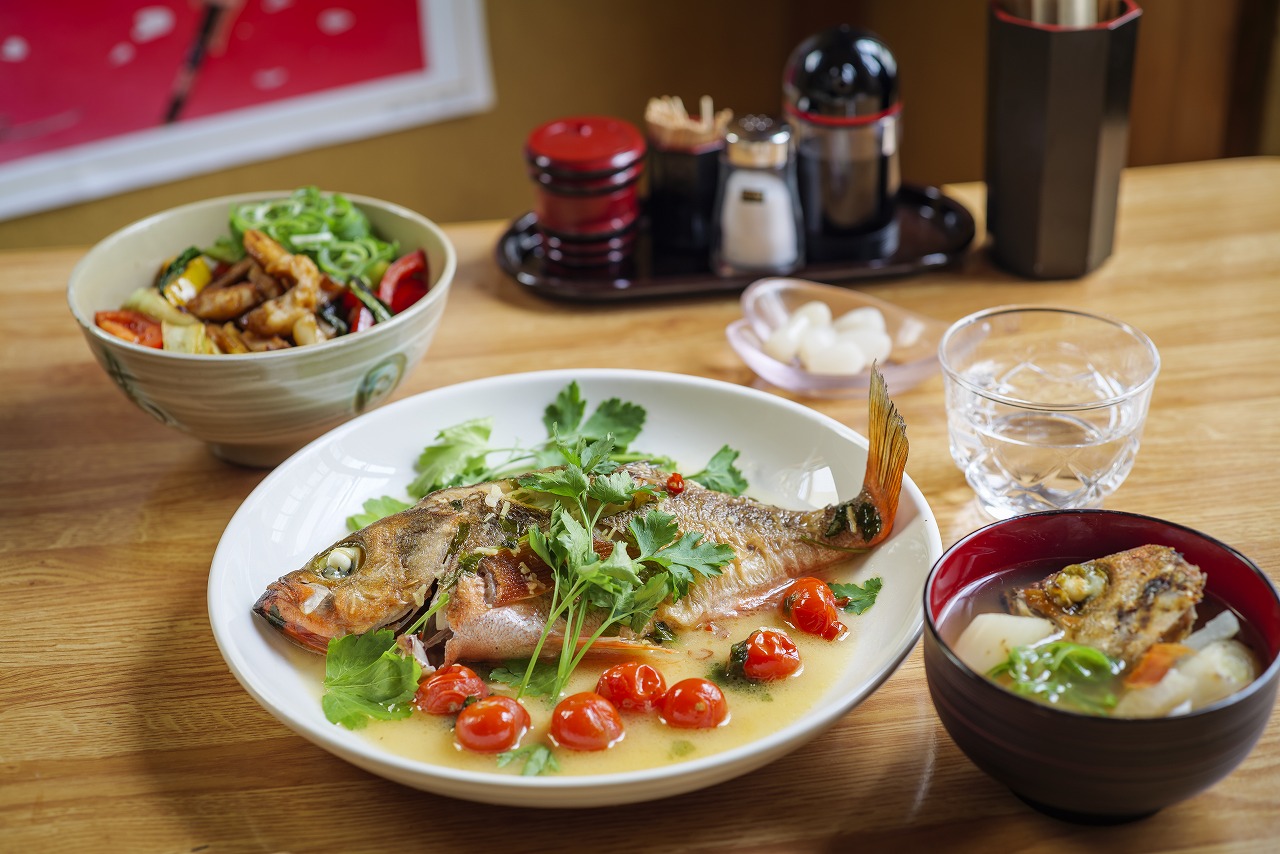 本場の素朴で滋味深い、トゴットメバルのアクアパッツァ